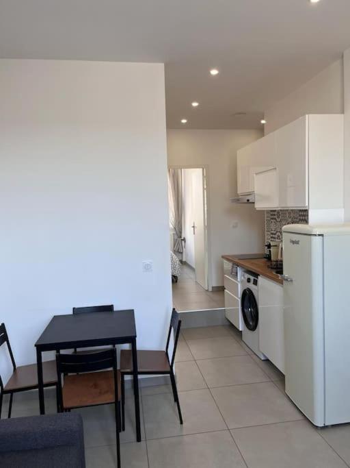 Apartment Le Pressense 2 Venissieux